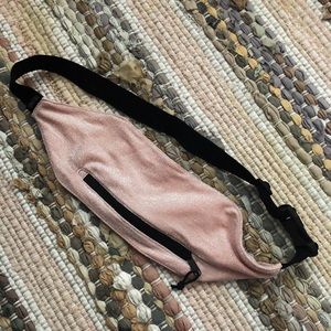 Triangl blush waist bag (NWOT)